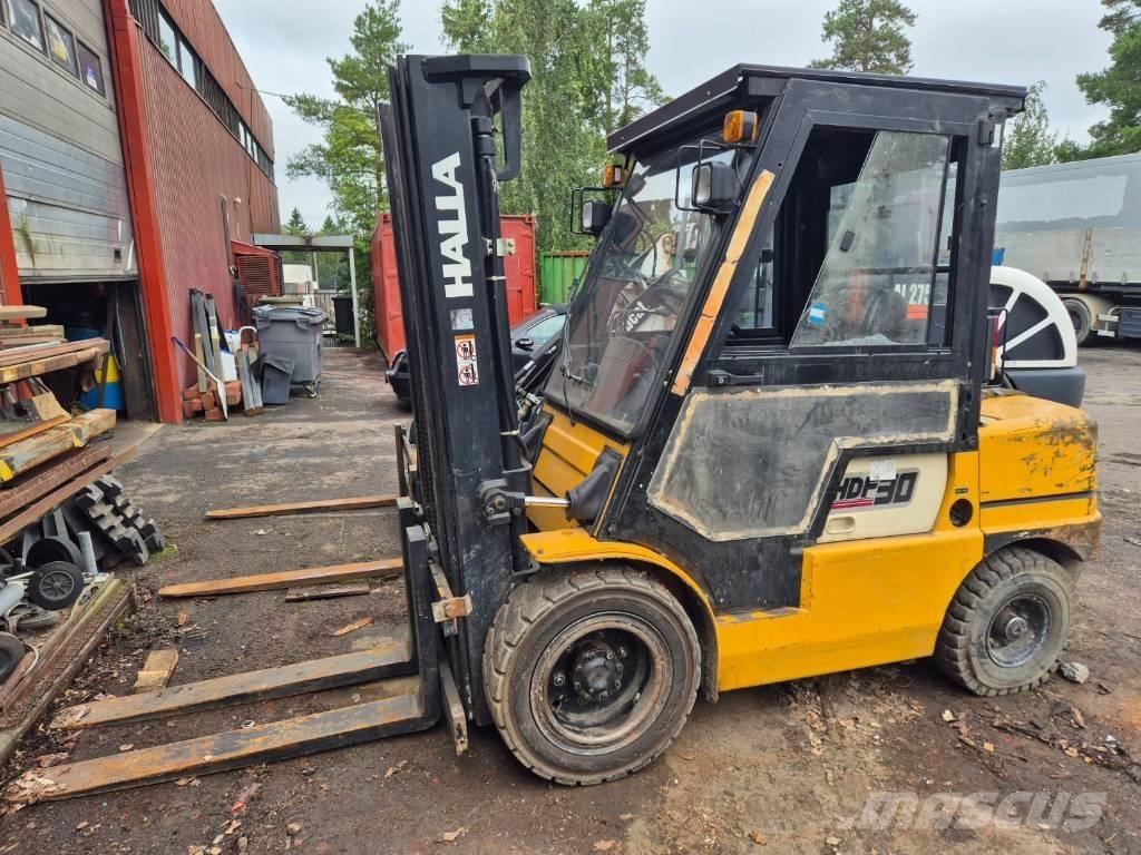 Halla HDF 30 Diesel gaffeltrucks