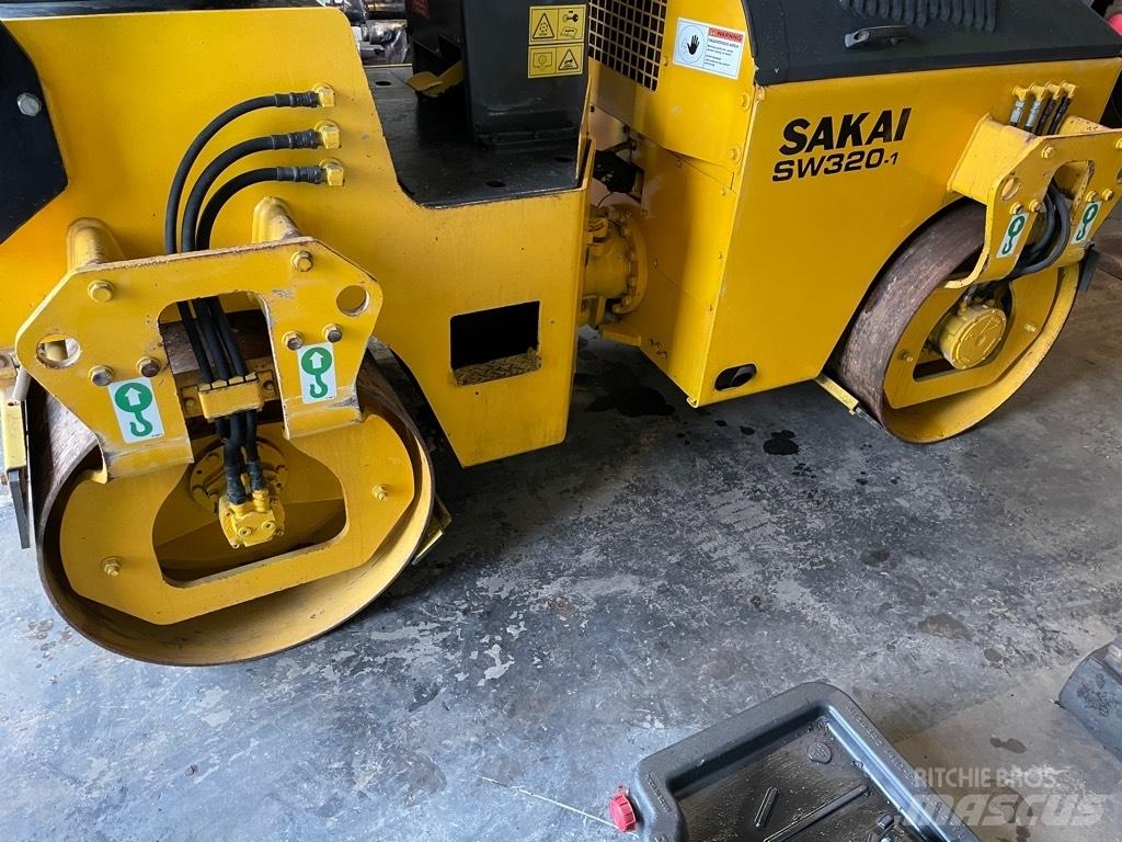 Sakai SW 320-1 Tvilling tromle