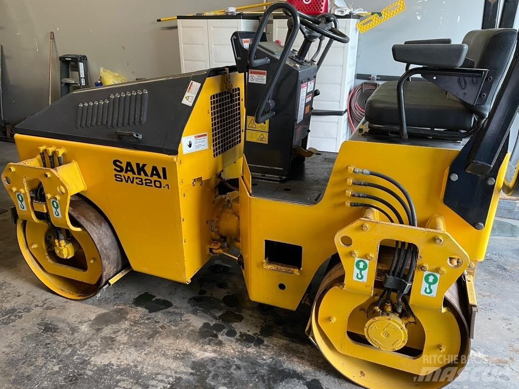 Sakai SW 320-1 Tvilling tromle