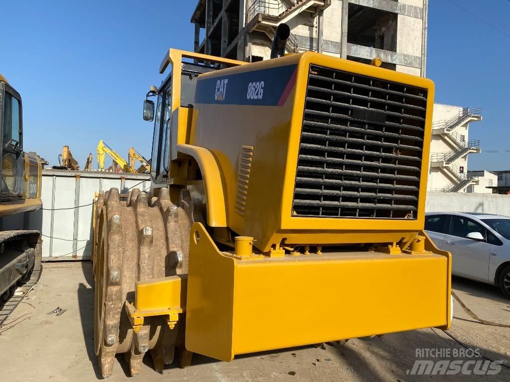 CAT 826 G Jordvibrationstromler
