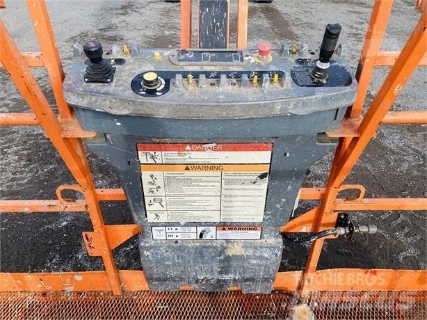 JLG 860 SJ Teleskoplifte