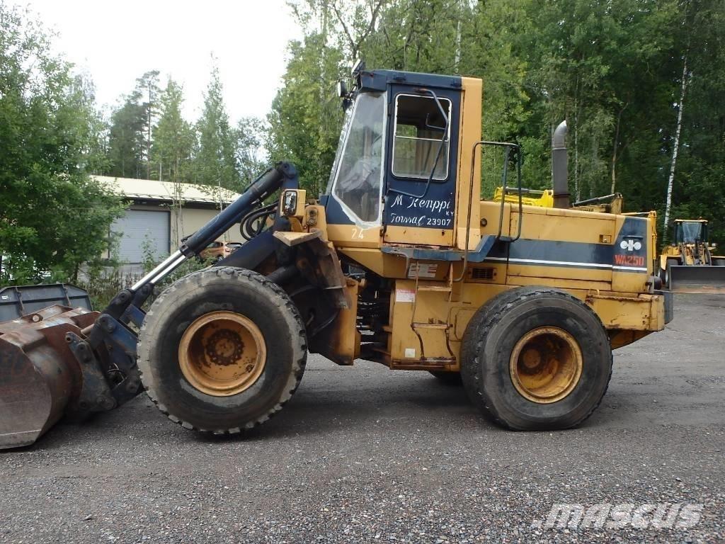 Komatsu WA 250-1 Læssemaskiner på hjul