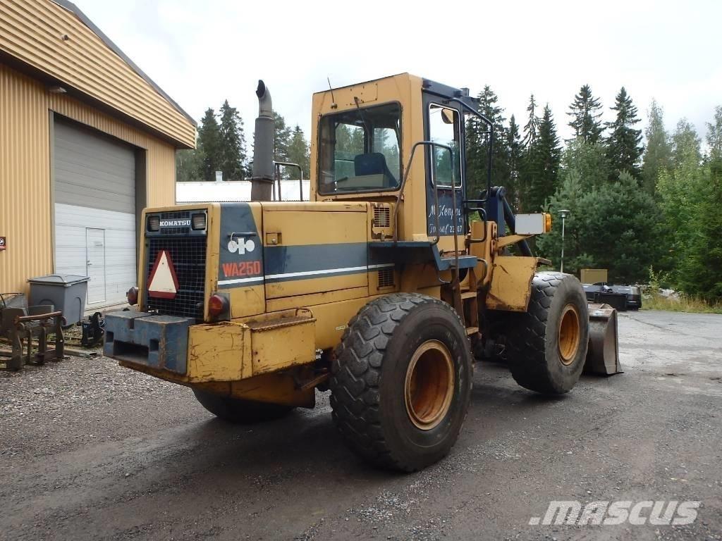 Komatsu WA 250-1 Læssemaskiner på hjul