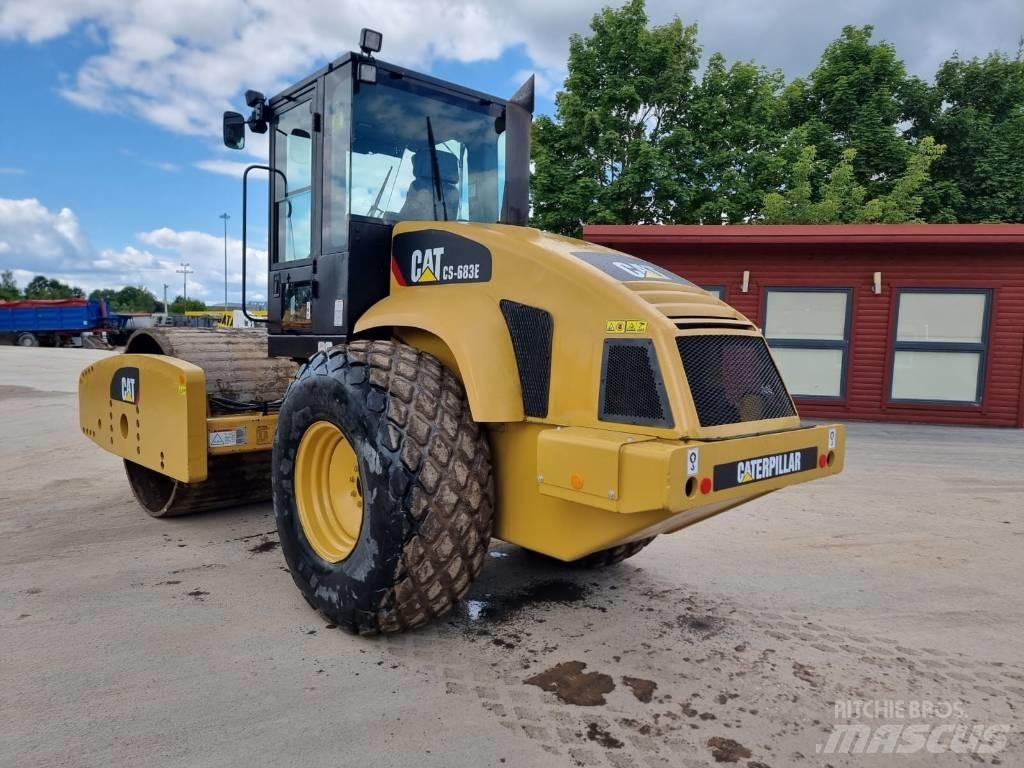 CAT CS 683 E Enkelt tromle