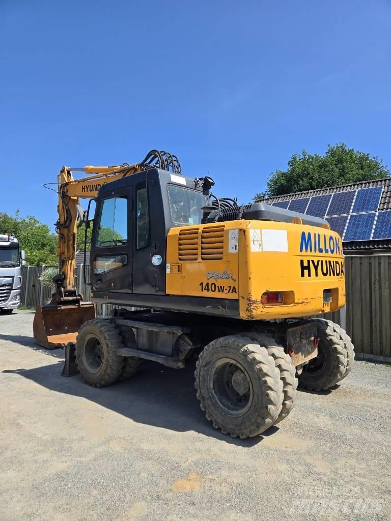 Hyundai Robex 140 W Gravemaskiner på hjul
