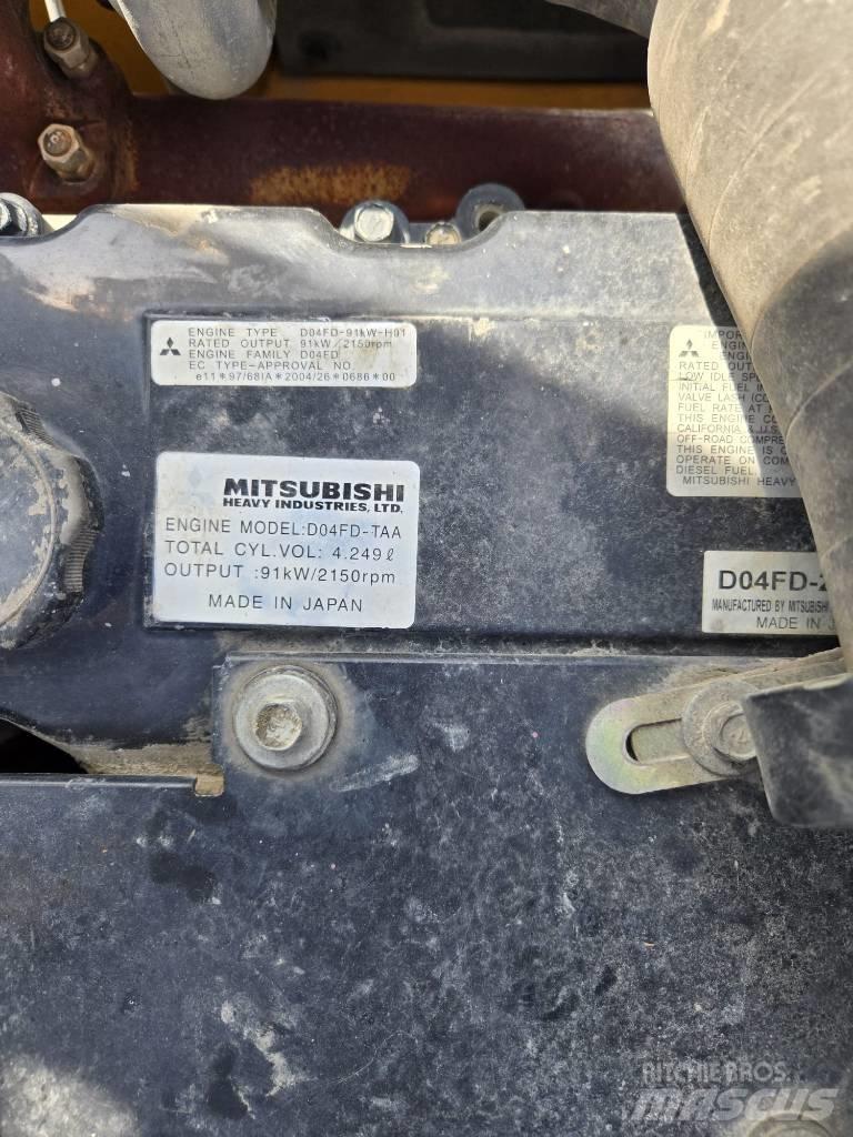 Hyundai Robex 140 W Gravemaskiner på hjul