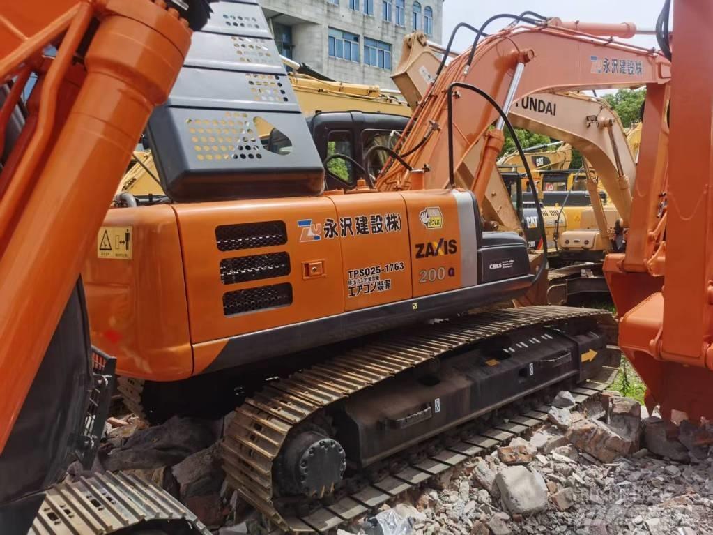 Hitachi ZX 200 Gravemaskiner på larvebånd