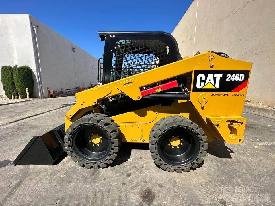 CAT 246 D Minilæsser - skridstyret