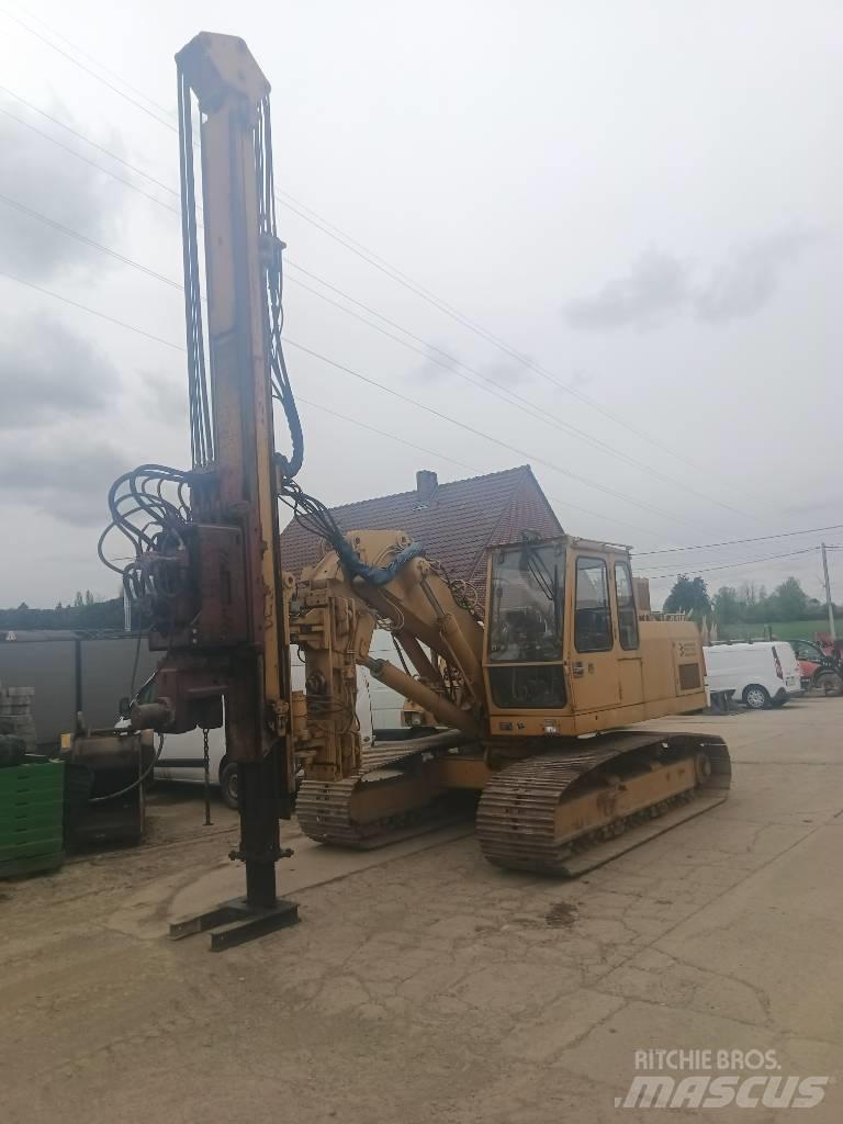 Liebherr R 922 L Gravemaskiner på larvebånd