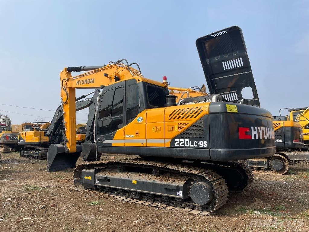 Hyundai R220-9S Gravemaskiner på larvebånd