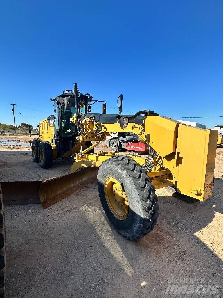 CAT 12 M 2 Vejhøvle / Gradere
