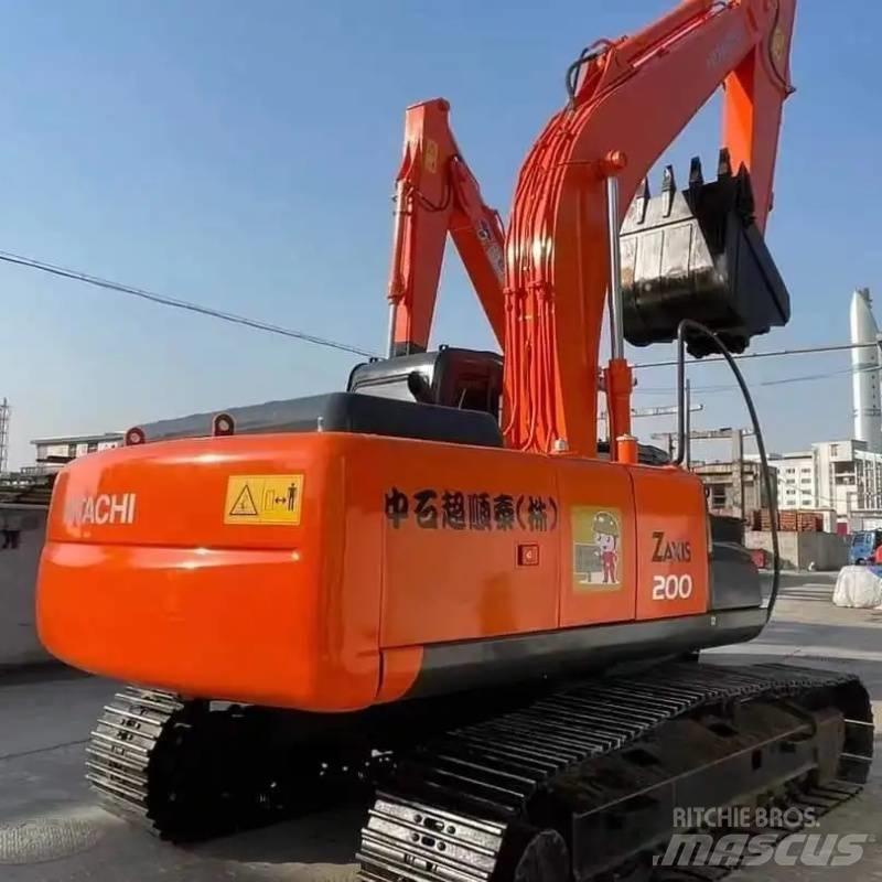 Hitachi ZX 200 Gravemaskiner på larvebånd