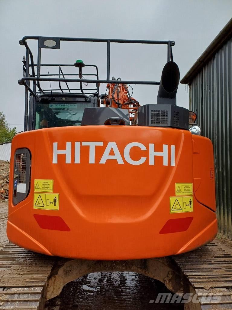 Hitachi ZX 135 US-6 Gravemaskiner på larvebånd