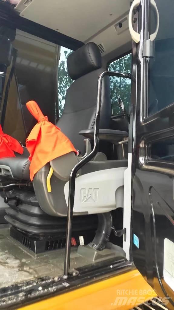 CAT 320D2 Gravemaskiner på larvebånd