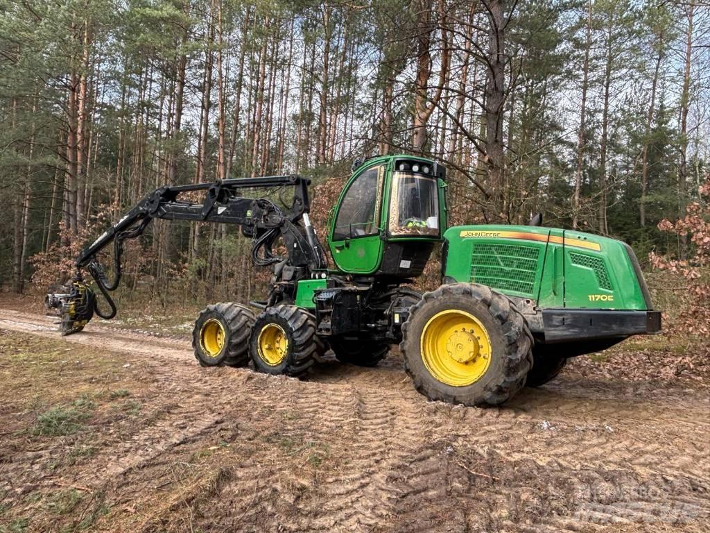 John Deere 1170 E Skovningsmaskiner