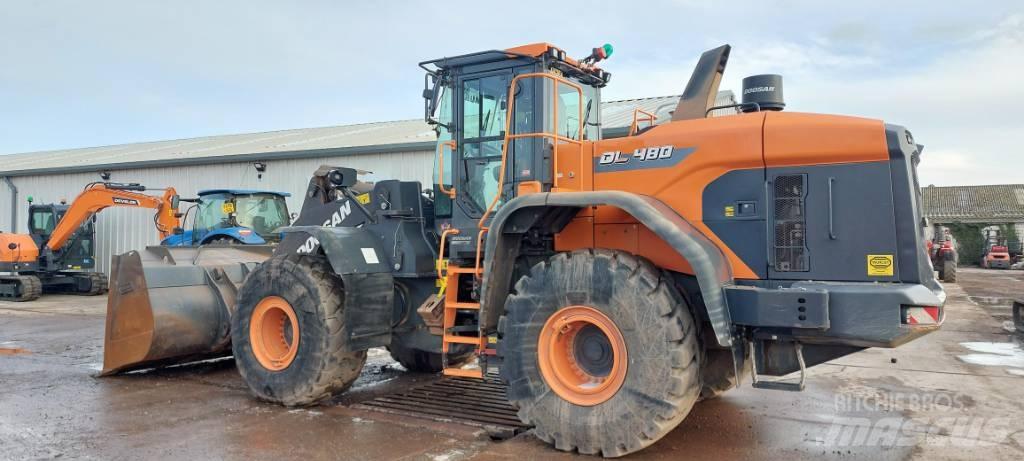 Doosan DL 480-7 Gravemaskiner på hjul
