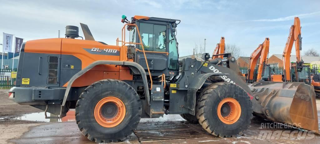 Doosan DL 480-7 Gravemaskiner på hjul