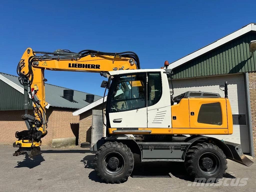Liebherr A916 Gravemaskiner på hjul