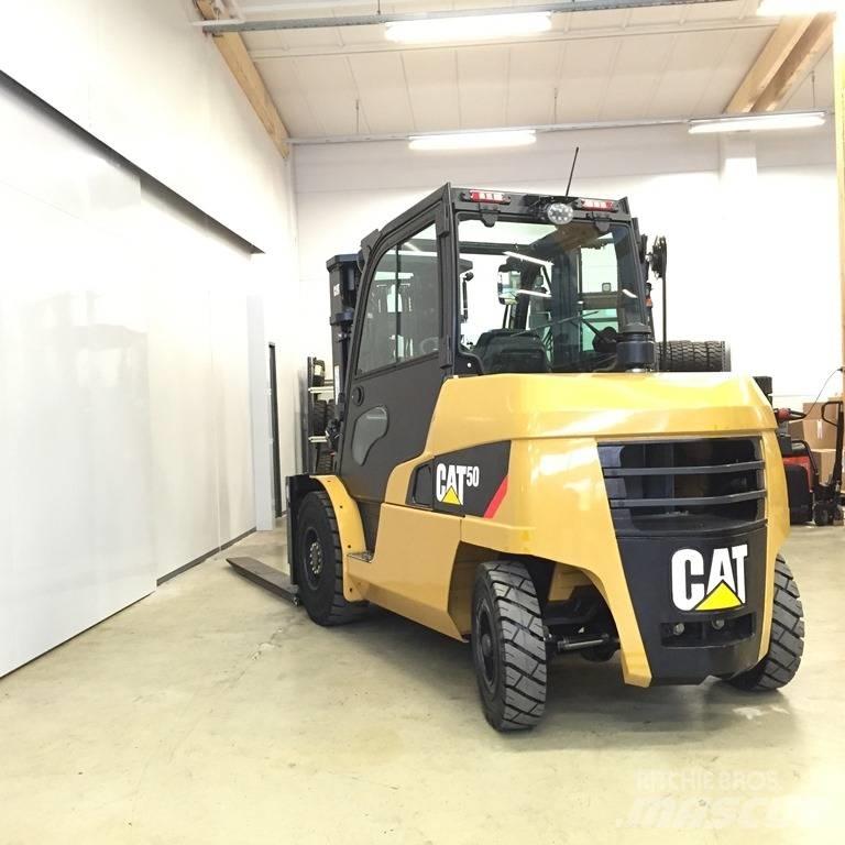 CAT DP 50 N Diesel gaffeltrucks
