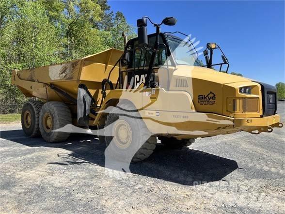 CAT 730C2 Terrængående lastbiler