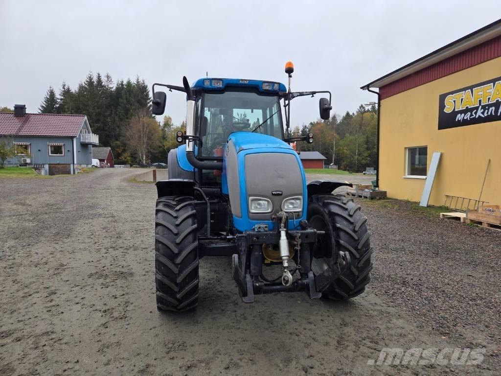 Valtra M 120 Traktorer