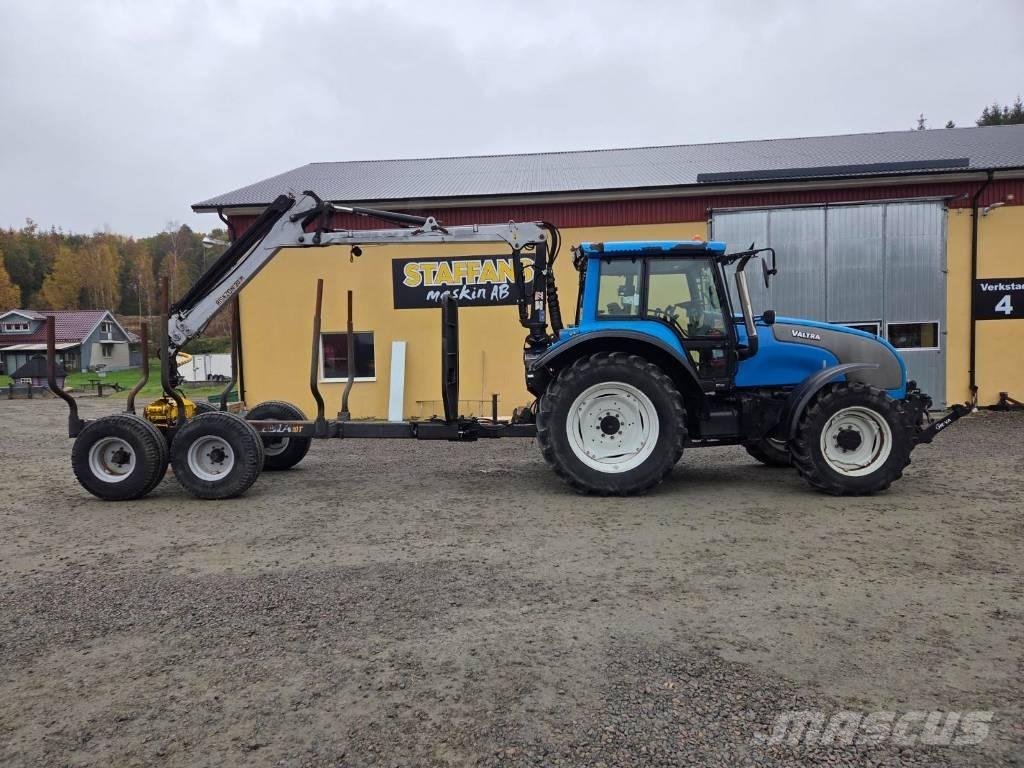Valtra M 120 Traktorer