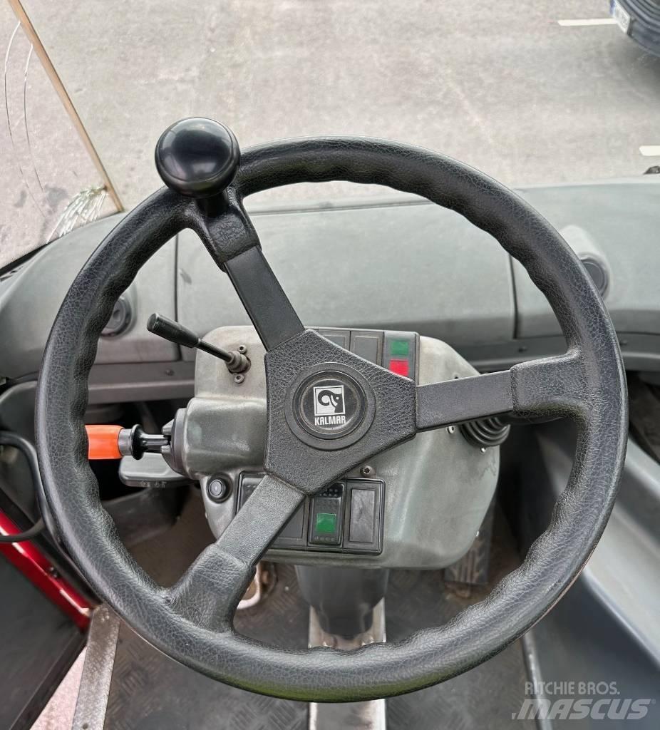 Kalmar TR 618 i Terminaltraktorer