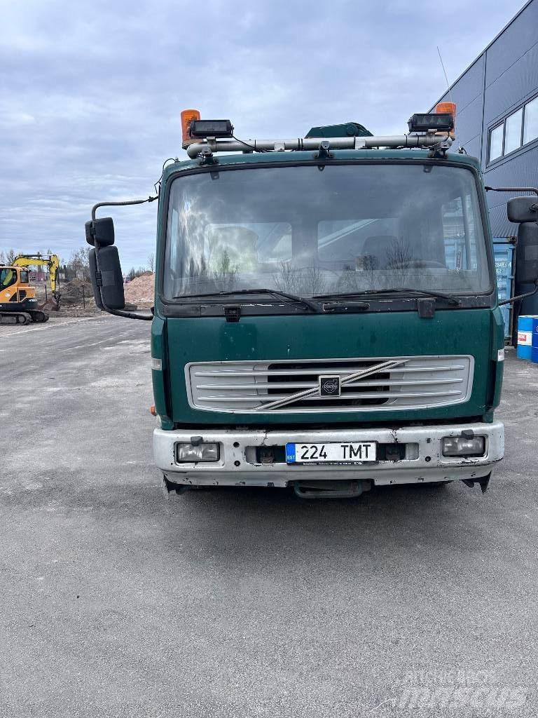 Volvo FL 6 Flatbed lastbiler med spil