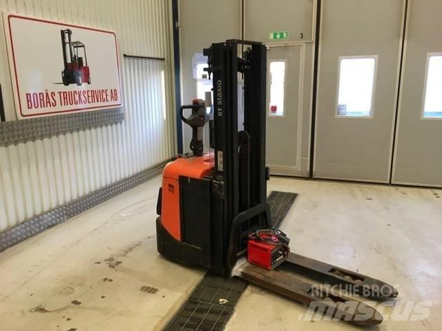 BT SPE 125 L Gaffelstabler med gående fører