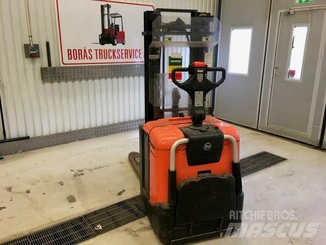 BT SPE 125 L Gaffelstabler med gående fører