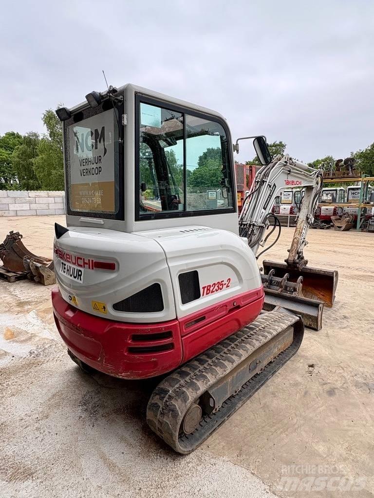 Takeuchi TB 235 Minigravemaskiner