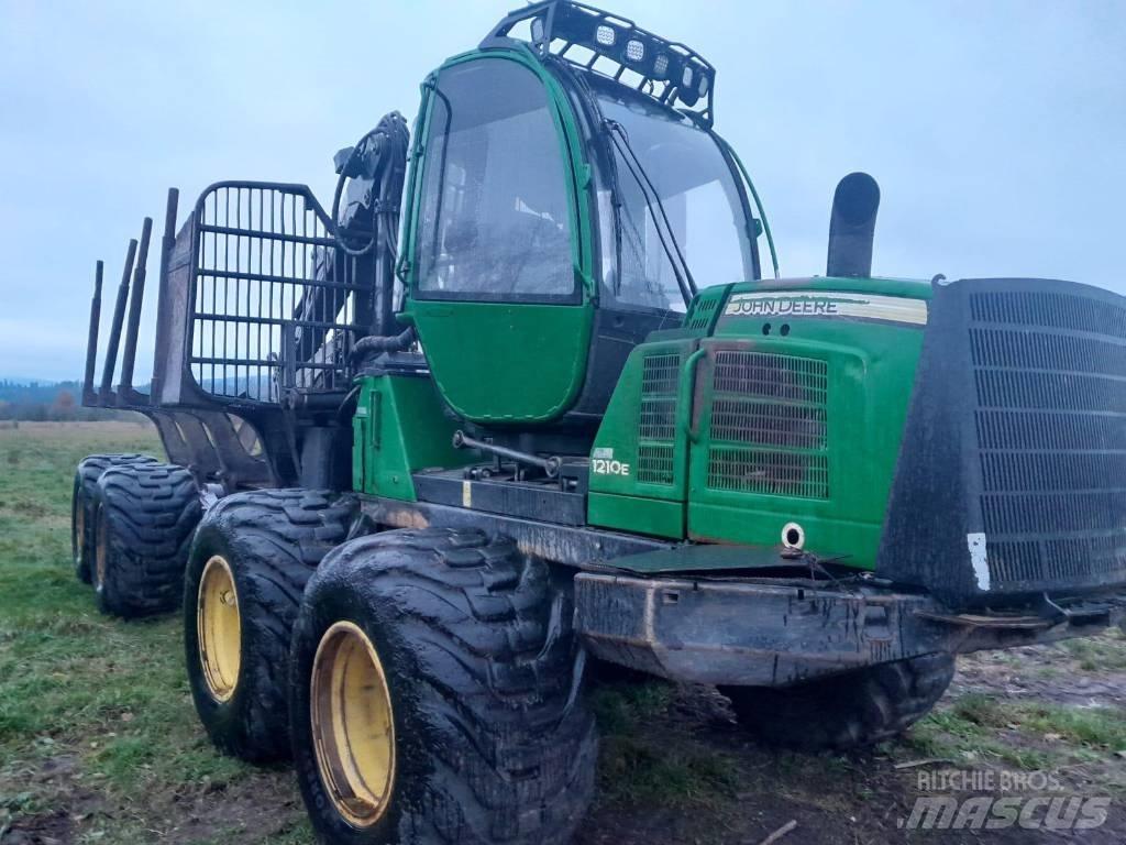 John Deere 1210 E Udkørselsmaskiner