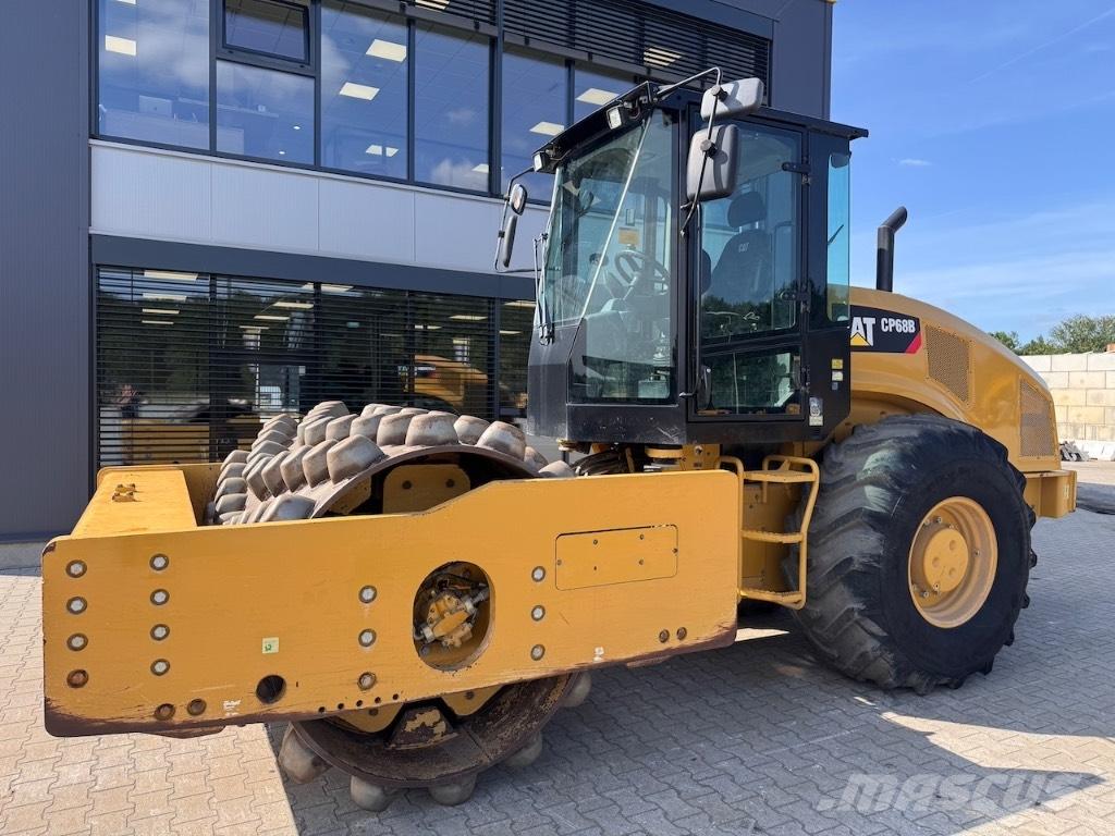 CAT CP 68 B Jordvibrationstromler