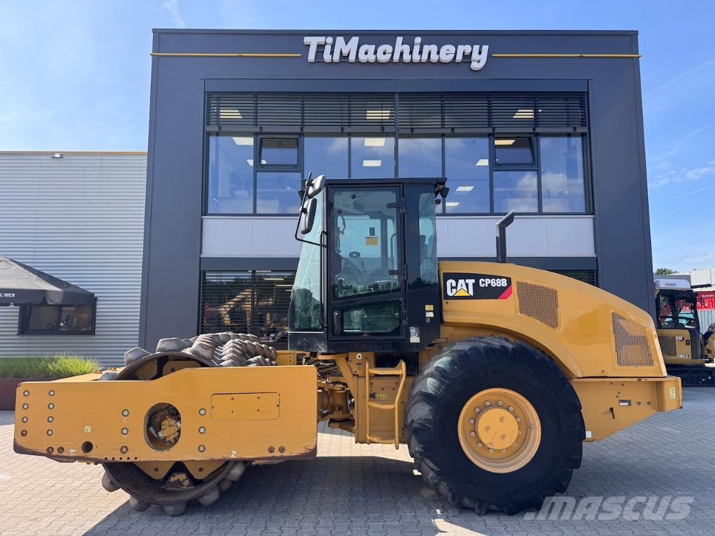 CAT CP 68 B Jordvibrationstromler