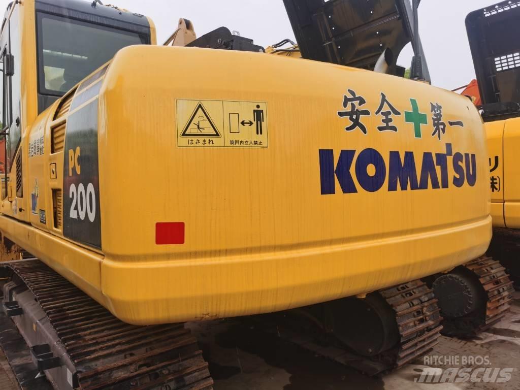 Komatsu PC 200-8 Gravemaskiner på larvebånd