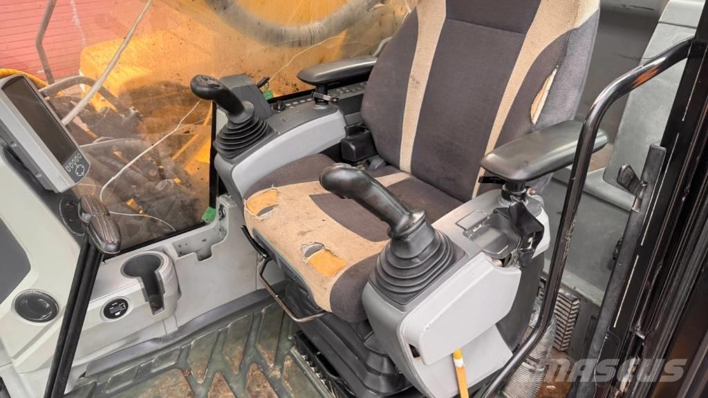 CAT 352 F Gravemaskiner på larvebånd