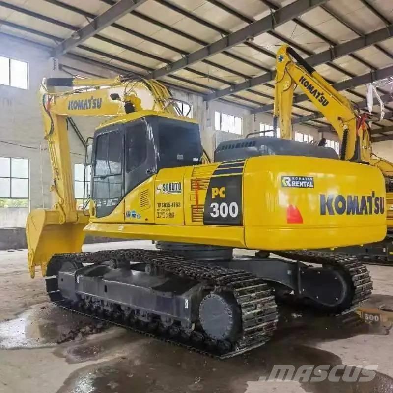 Komatsu PC300-7 Gravemaskiner på larvebånd