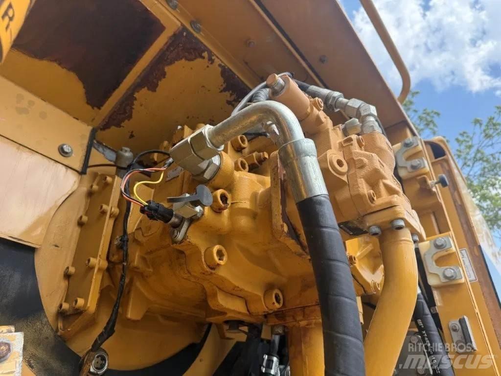 CAT 345DL Gravemaskiner på larvebånd