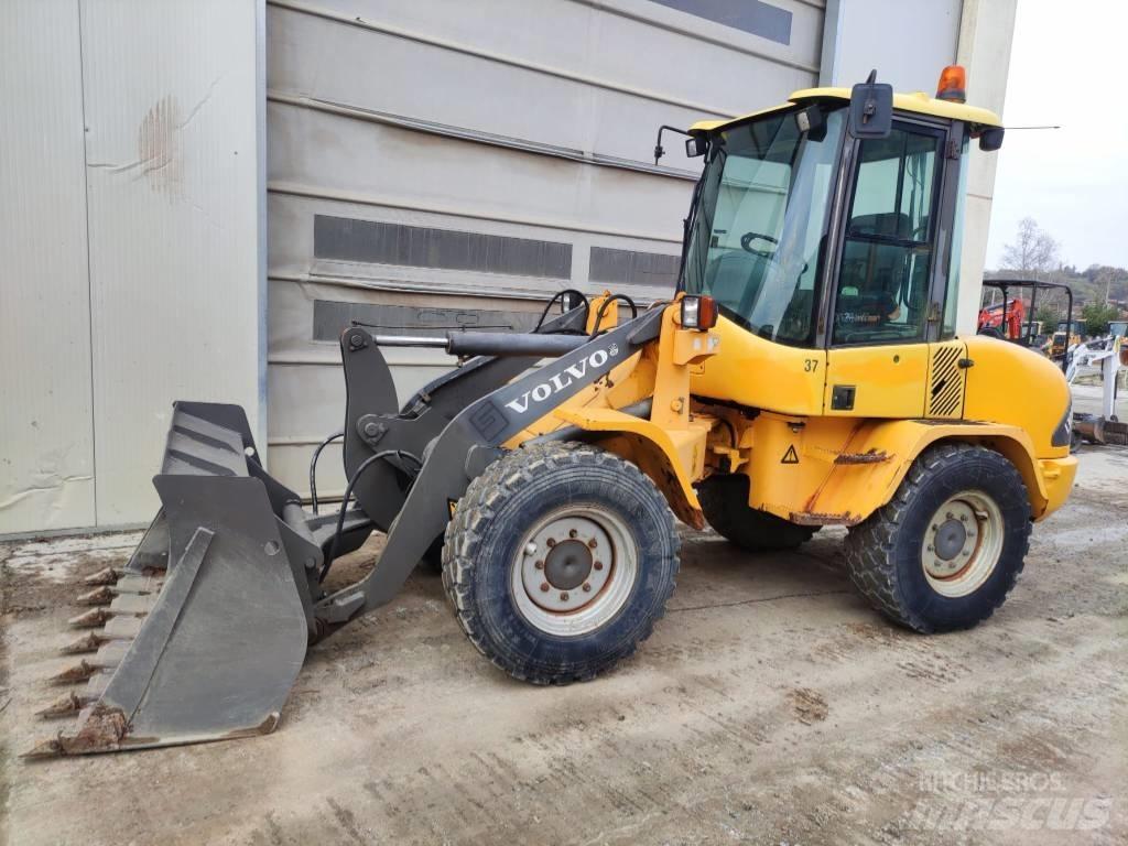 Volvo L 30 B Læssemaskiner på hjul