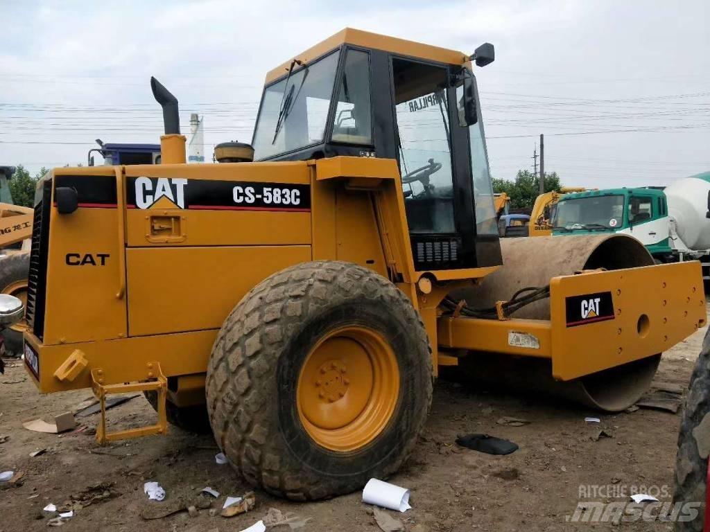 CAT CS-583C Enkelt tromle