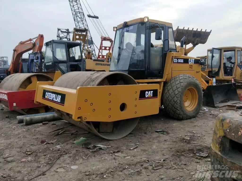 CAT CS-583C Enkelt tromle