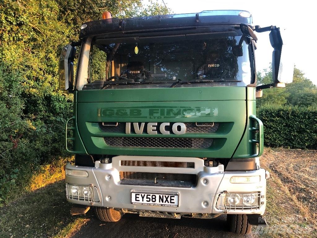 Iveco AD 260 T33 Lastbiler med tip
