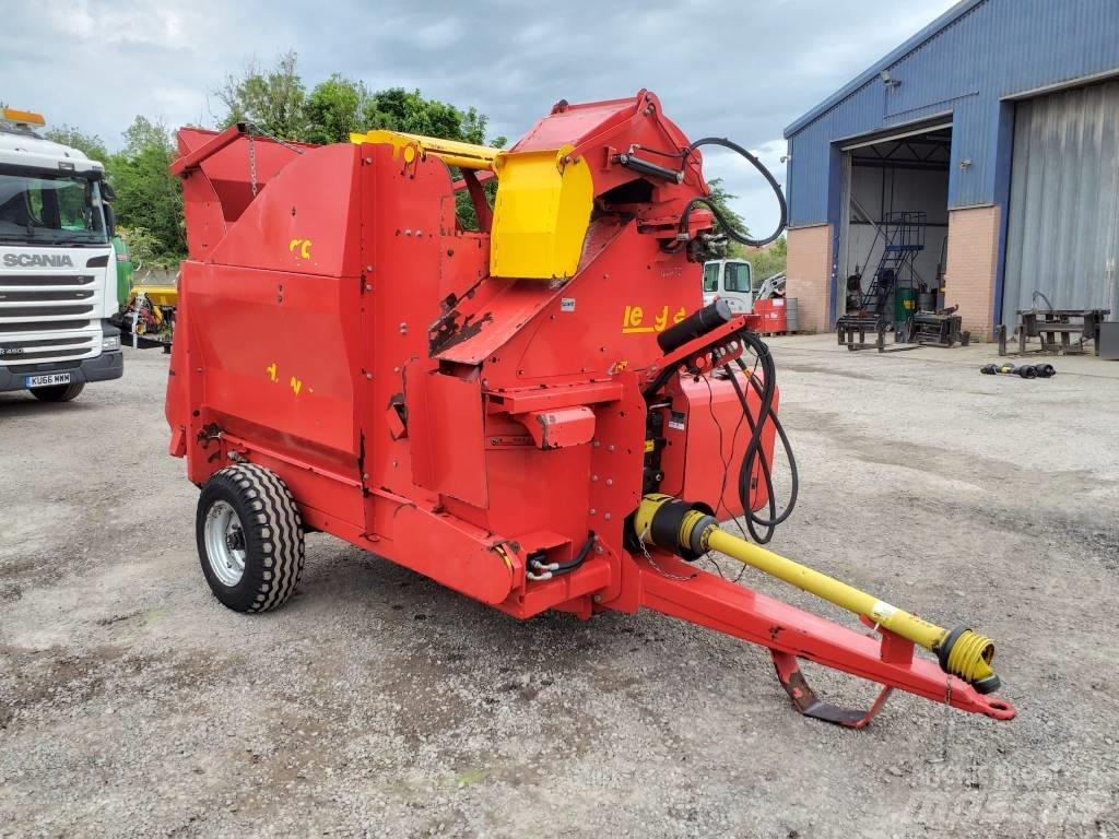 TEAGLE TOMAHAWK 8100 Balleskærere og -stablere