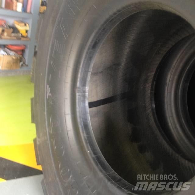 Goodyear 3565R33 L5 Dæk, hjul og fælge