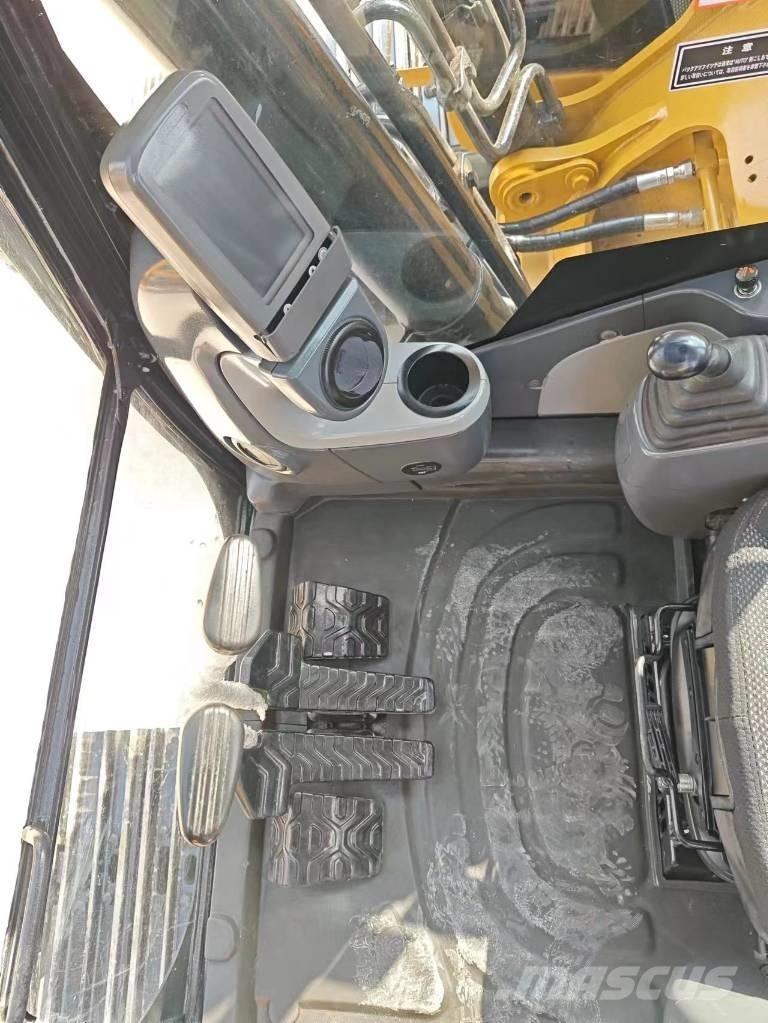 CAT 320 D2 Gravemaskiner på larvebånd