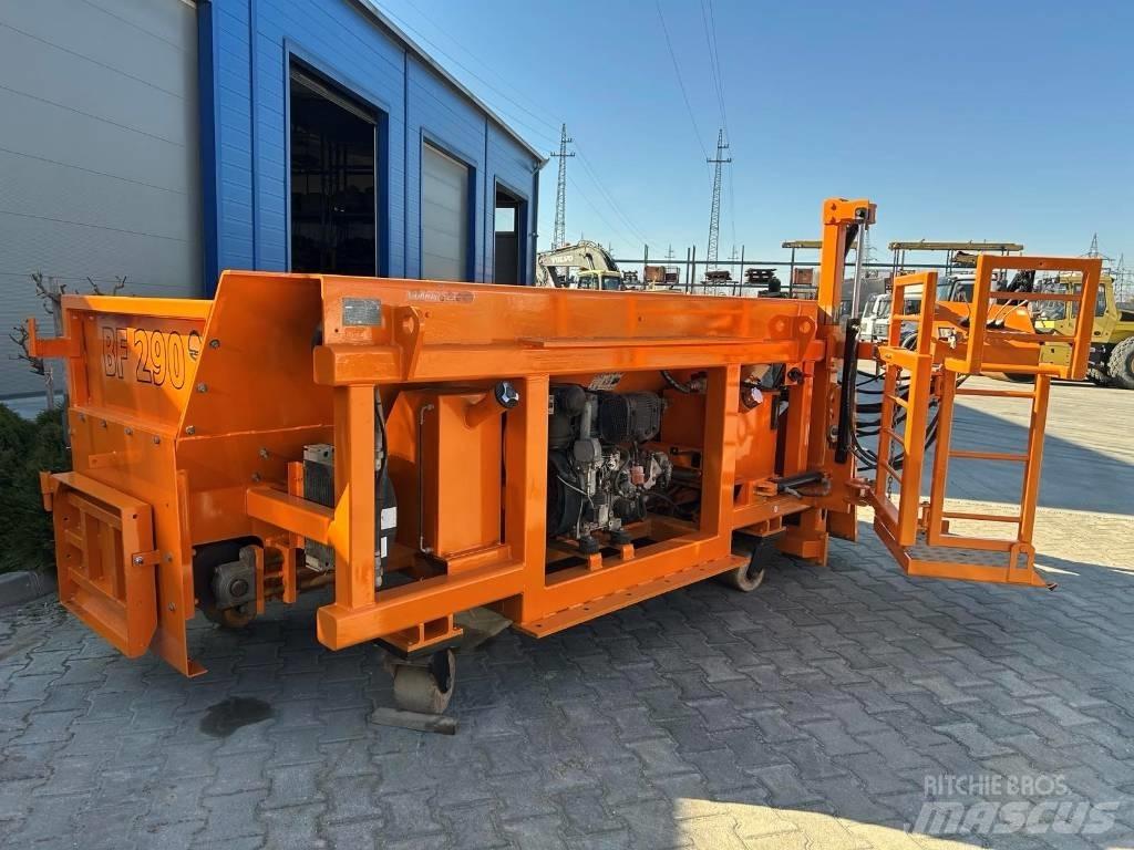 Strassmayr BF 290 Asfaltudlæggere