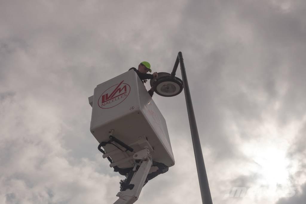 Iveco IS35SI2AA Lastbilmonterede lifte