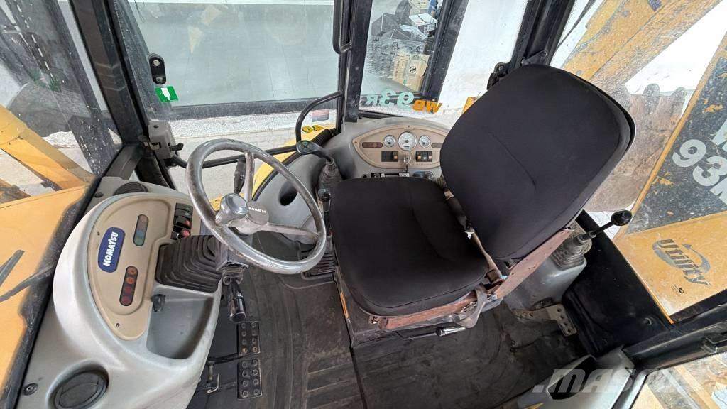 Komatsu WB 93 R Rendegravere