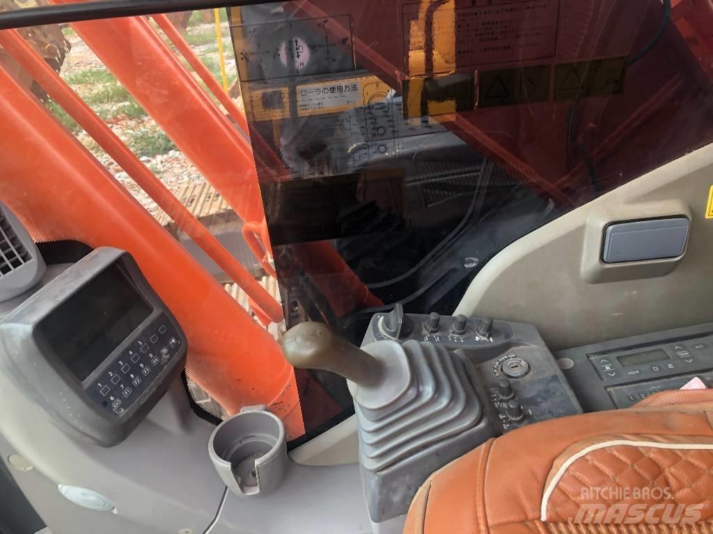 Hitachi ZX 240 Gravemaskiner på larvebånd