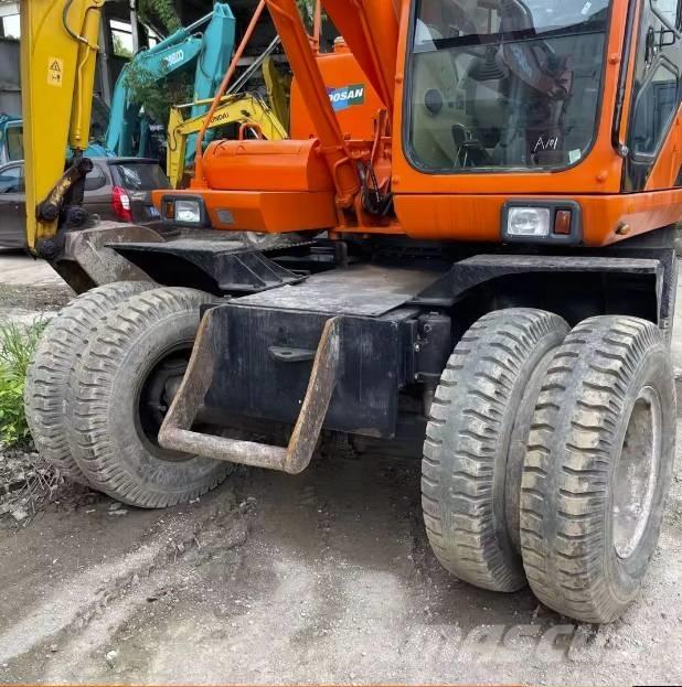 Doosan DH150W-7 Gravemaskiner på hjul